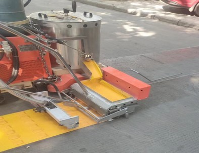 專業(yè)震蕩標(biāo)線施工