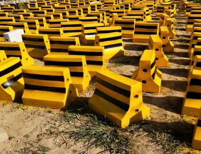 隔離墩廠家直銷 鄭州水泥墩廠家直銷|鄭州隔離墩生產(chǎn)廠家|鄭州水泥墩哪家好|鄭州交通設(shè)施公司